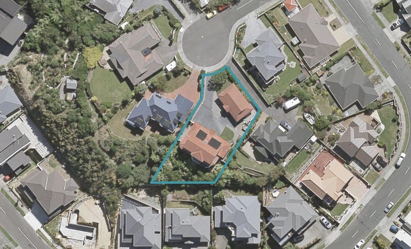 4 Lemonwood Grove, Maungaraki, Lower Hutt - Carousel 1