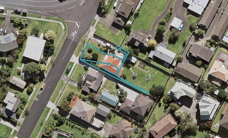 2/1 Seaforth Avenue, Māngere Bridge, Auckland - Carousel 1