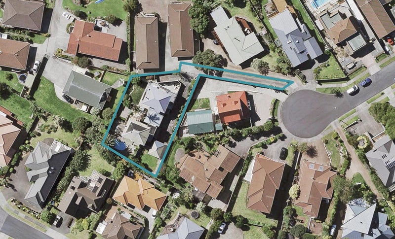 15A Pitlochry Place, Highland Park, Auckland - Carousel 1