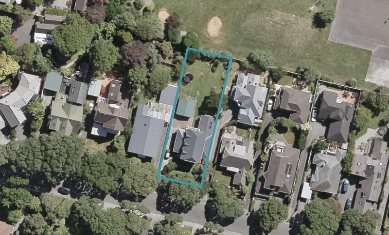 13 Hinau Street, Woburn, Lower Hutt - Carousel 1