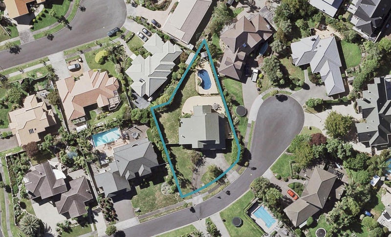 8 San Jose Rise, Shamrock Park, Auckland - Carousel 1