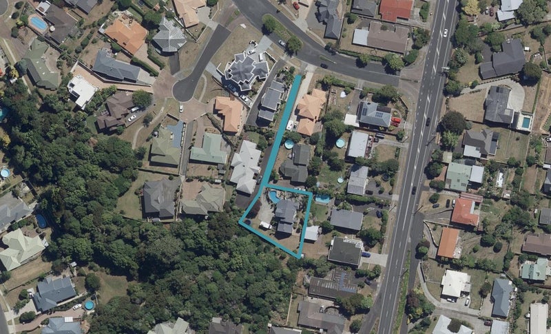 7 Western Heights Drive, Western Heights, Hamilton - Carousel 1
