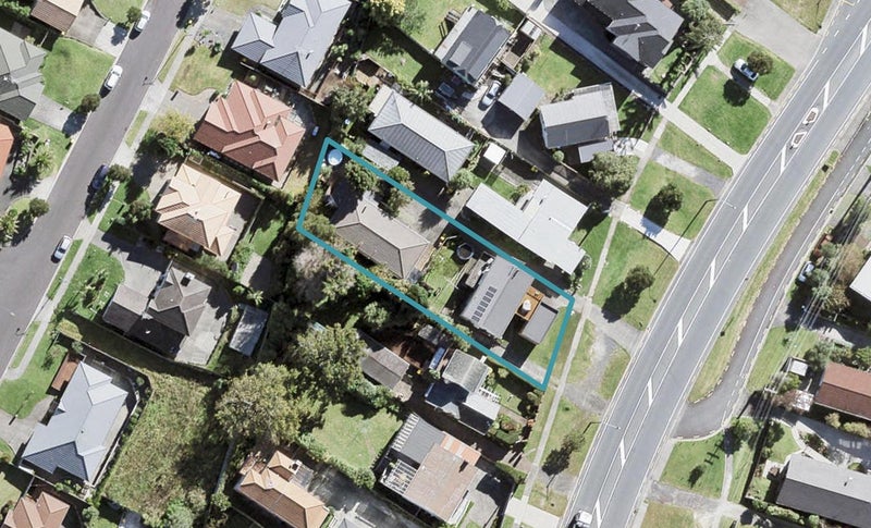 2/876 East Coast Road, Northcross, Auckland - Carousel 1