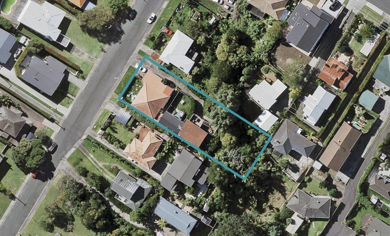 2/25 Birchfield Road, Hauraki, Auckland - Carousel 1