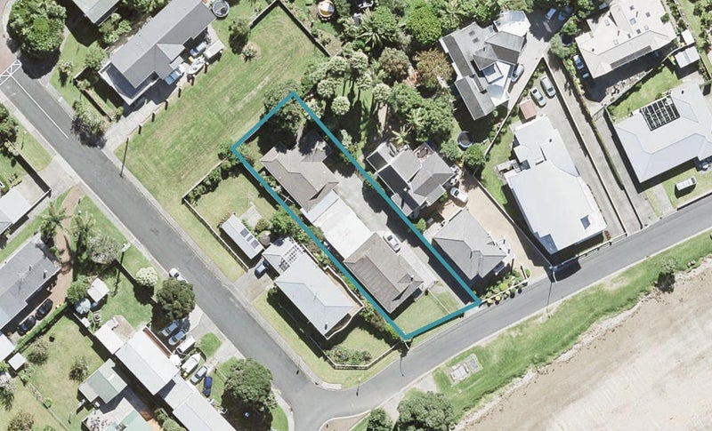 2/13 Arkles Strand, Arkles Bay, Whangaparaoa - Carousel 1