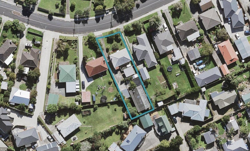 1/16 Vodanovich Road, Te Atatū South, Auckland - Carousel 1