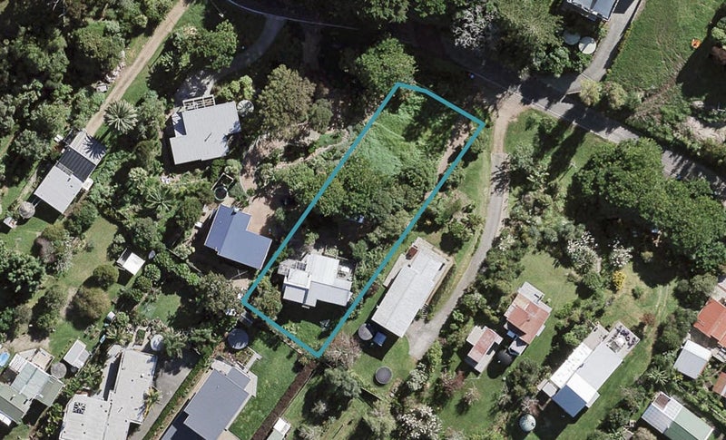7 Kuaka Road, Oneroa, Waiheke Island - Carousel 1