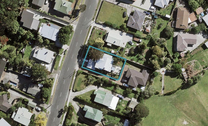 54 Newington Road, Henderson, Auckland - Carousel 1