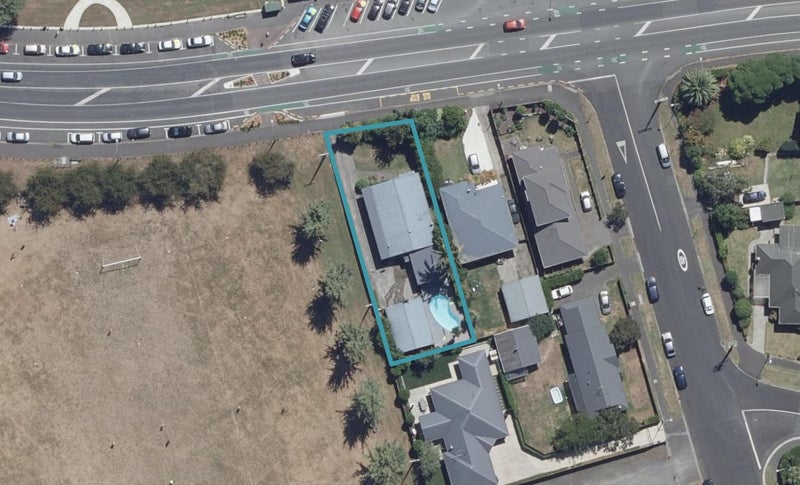 32 Cambridge Road, Hillcrest, Hamilton - Carousel 1