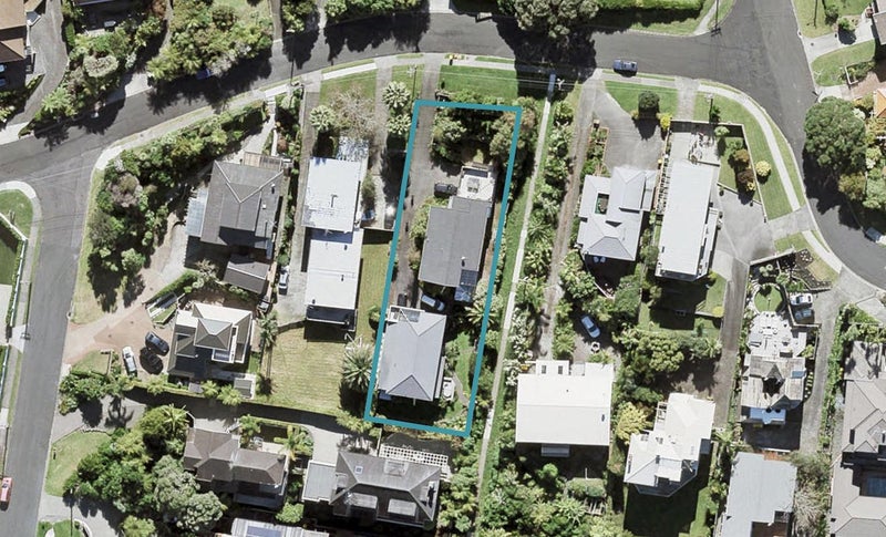 2/33 Orchard Road, Browns Bay, Auckland - Carousel 1