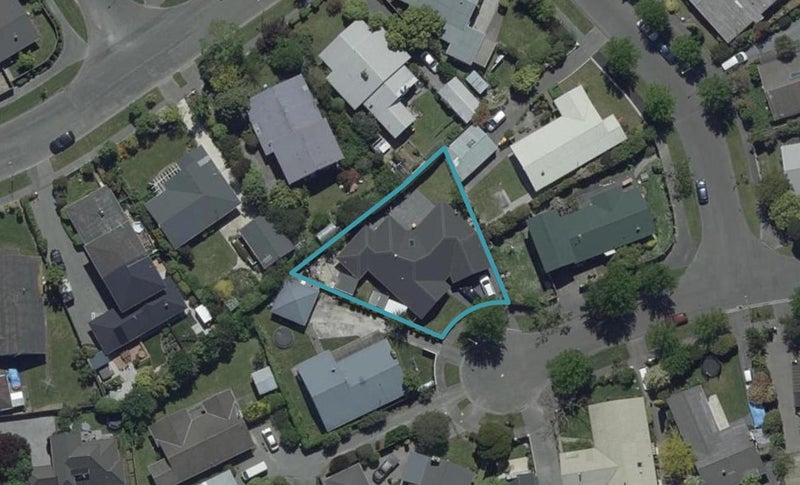8 Seagrave Place, Ilam, Christchurch - Carousel 1