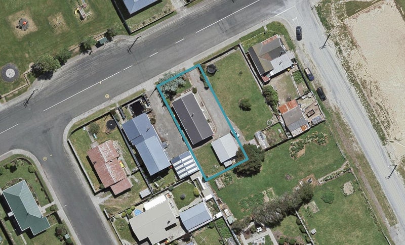 81 Avon Road, Clifton, Invercargill - Carousel 1