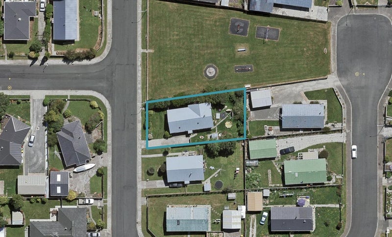 10 Iona Street, Strathern, Invercargill - Carousel 1