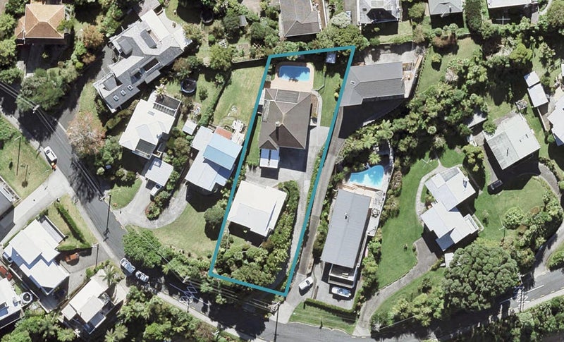 2/31 Bayview Road, Browns Bay, Auckland - Carousel 1