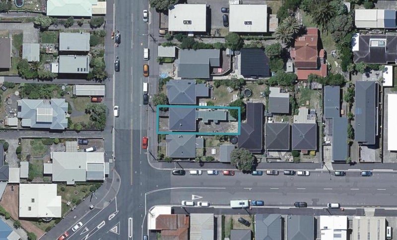 185 Queens Drive, Lyall Bay, Wellington - Carousel 1