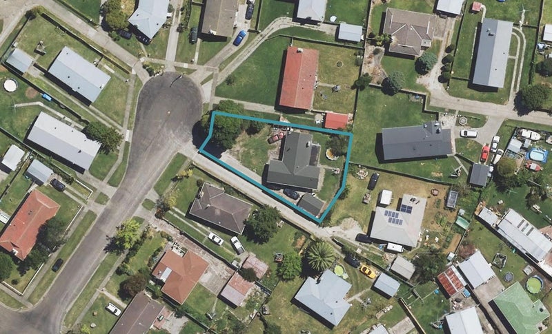 11 Hansford Court, Outer Kaiti, Gisborne - Carousel 1