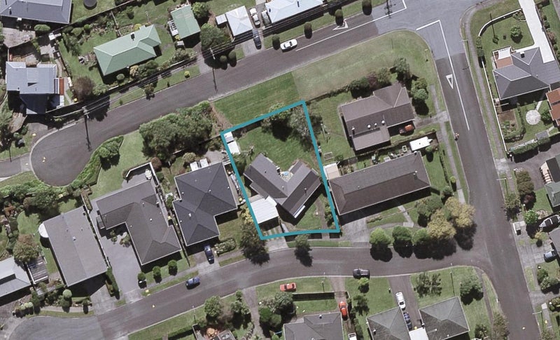 4 Tamati Place, Merrilands, New Plymouth - Carousel 1