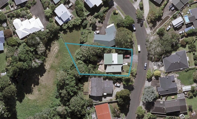 11 Magnolia Drive, Westown, New Plymouth - Carousel 1