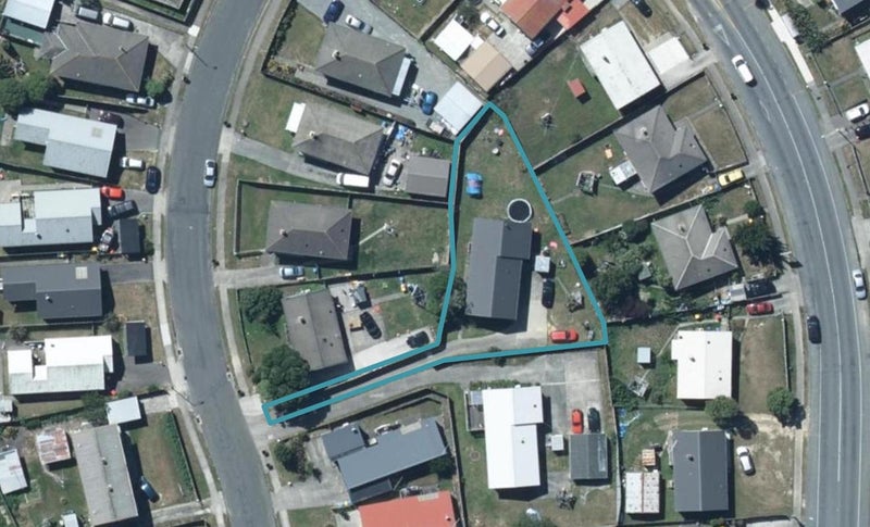 76 Westmeath Street, Waitangirua, Porirua - Carousel 1