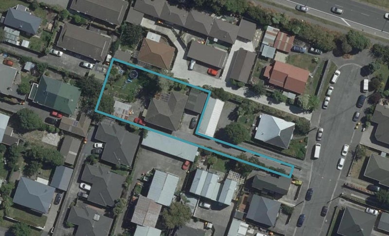 11 Goldsmith Place, Waltham, Christchurch - Carousel 1
