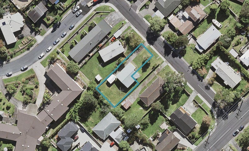 8 Agincourt Street, Glenfield, Auckland - Carousel 1