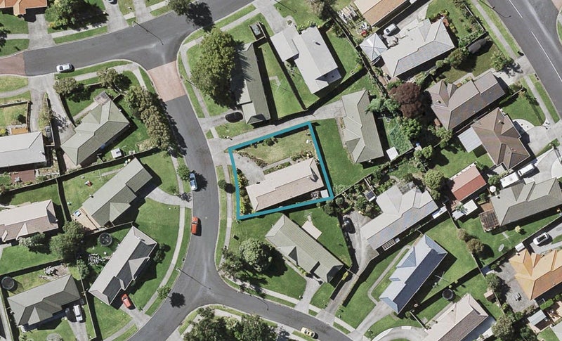 8 Shenton Place, Burswood, Auckland - Carousel 1