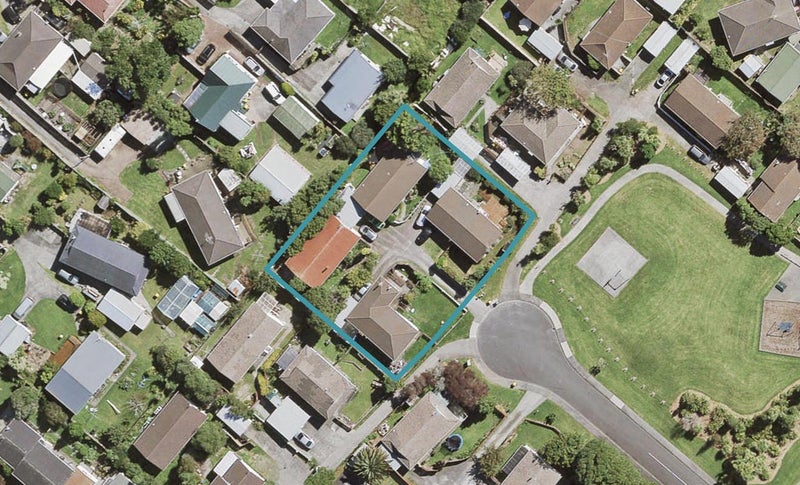 1/14 Dalmatia Place, Henderson, Auckland - Carousel 1
