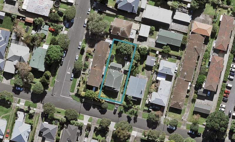 25 Coyle Street, Sandringham, Auckland - Carousel 1