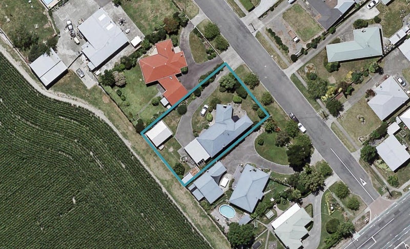 1106 Oliphant Road, Camberley, Hastings - Carousel 1