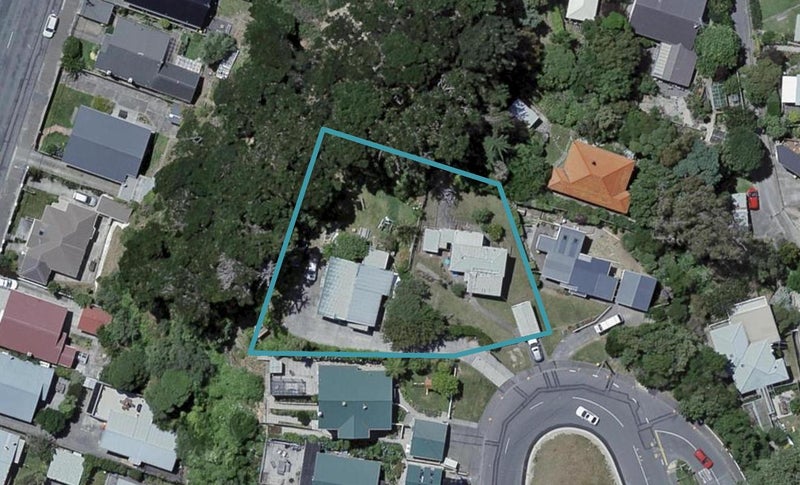 4/31 Awa Road, Miramar, Wellington - Carousel 1