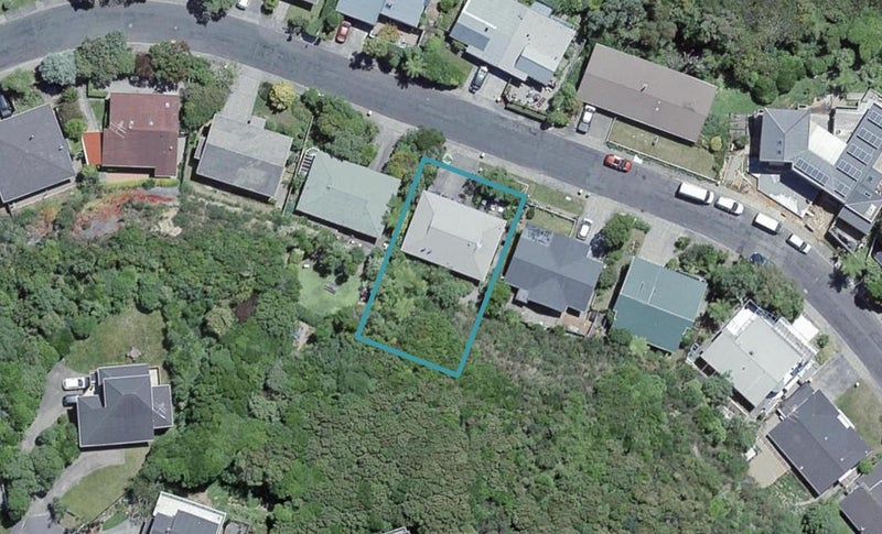 18 Lynmouth Avenue, Karori, Wellington - Carousel 1