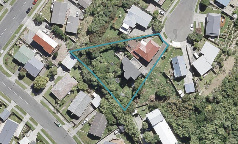 1/10 Tarras Grove, Kelson, Lower Hutt - Carousel 1