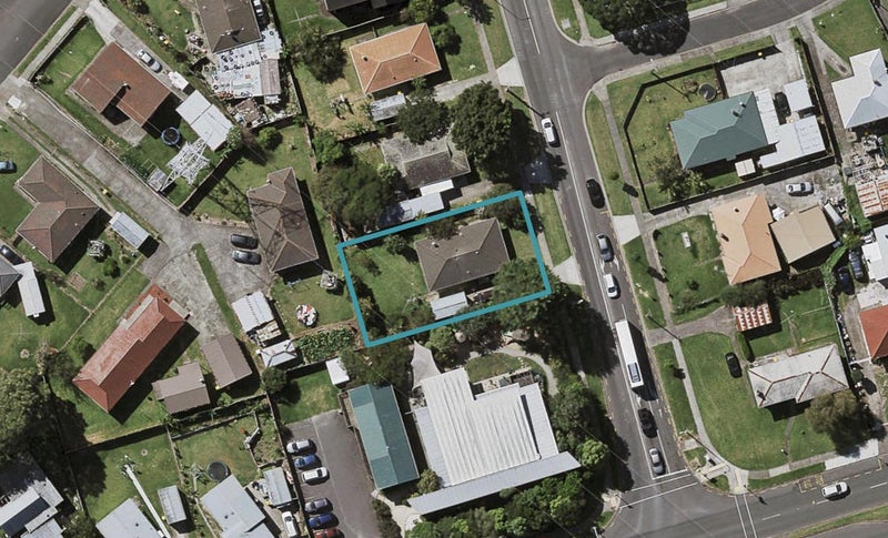 4 Hills Road, Otara, Auckland - Carousel 1