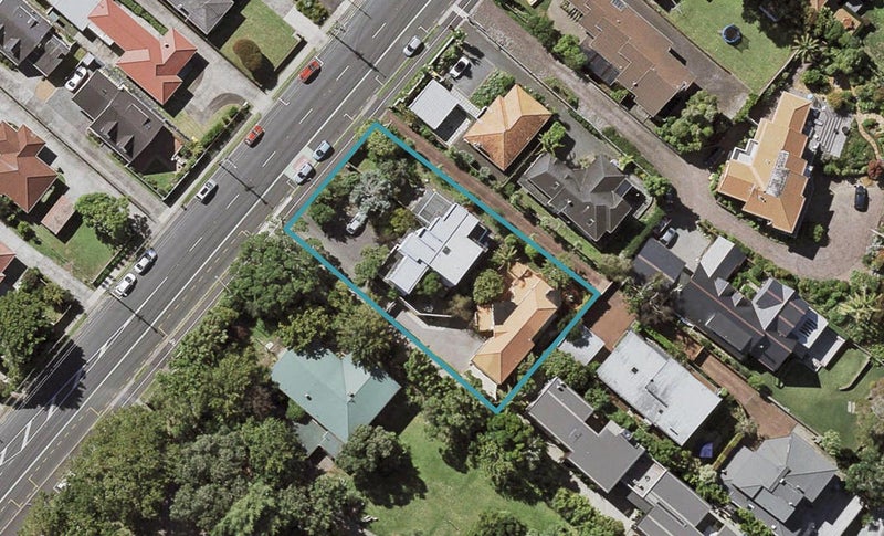 2/96 Shakespeare Road, Milford, Auckland - Carousel 1