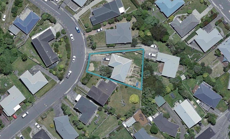 19 Bancroft Terrace, Newlands, Wellington - Carousel 1