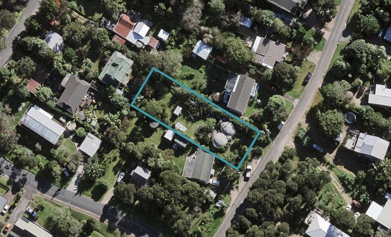 30 Whakarite Road, Ostend, Waiheke Island - Carousel 1