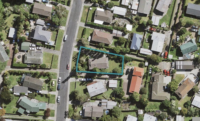 16 Scarlet Drive, Ranui, Auckland - Carousel 1