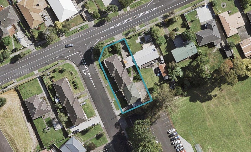 1/2 Ferguson Street, Manurewa East, Auckland - Carousel 1