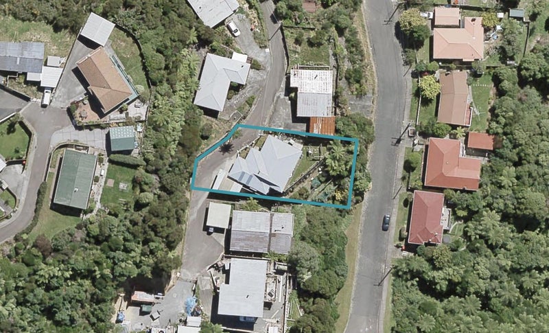 16 Gribble Grove, Stokes Valley, Lower Hutt - Carousel 1