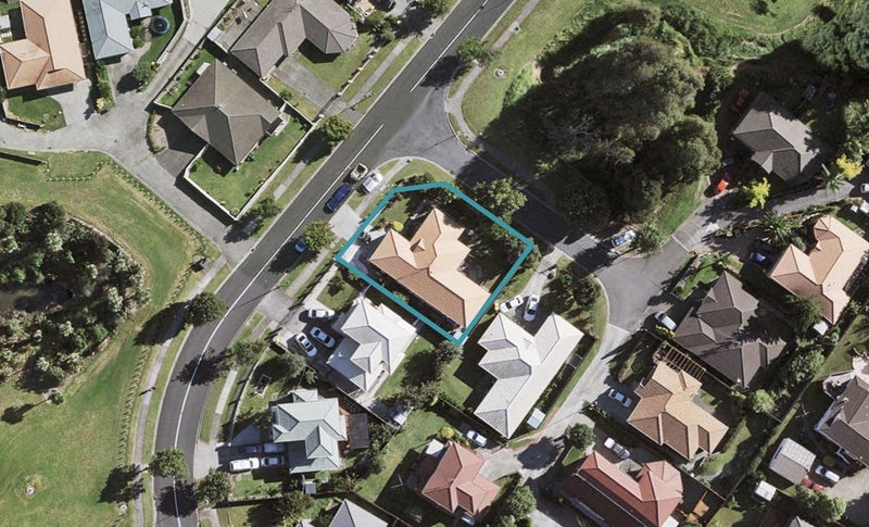 1 Atlantic Place, Goodwood Heights, Auckland - Carousel 1