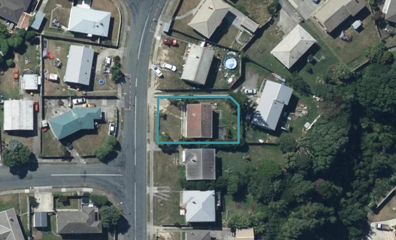 11 Takapuwahia Drive, Takapuwahia, Porirua - Carousel 1