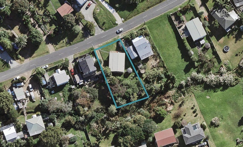 28 Hamilton Road, Surfdale, Waiheke Island - Carousel 1