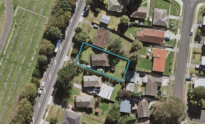 106 Mckenzie Road, Mangere Bridge, Auckland - Carousel 1