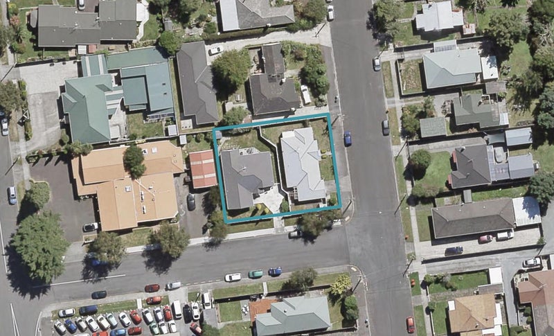 2/19 Exchange Street, Ebdentown, Upper Hutt - Carousel 1