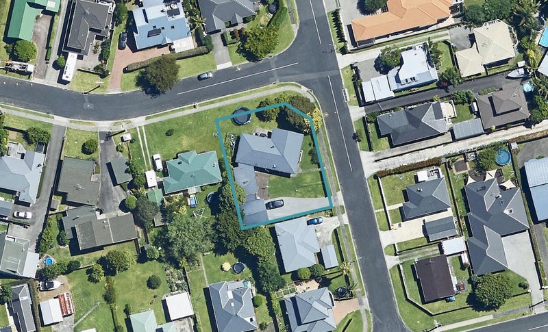 6 Karaka Road, Otumoetai, Tauranga - Carousel 1
