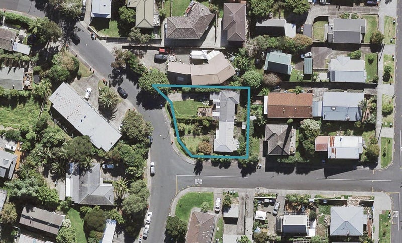 37B Don Croot Street, Morningside, Auckland - Carousel 1
