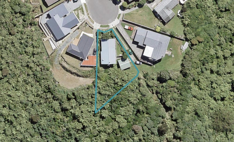 32 Mossburn Grove, Kelson, Lower Hutt - Carousel 1