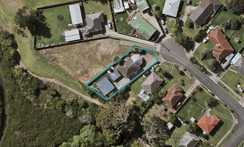 16 Bentley Road, Otara, Auckland - Carousel 1