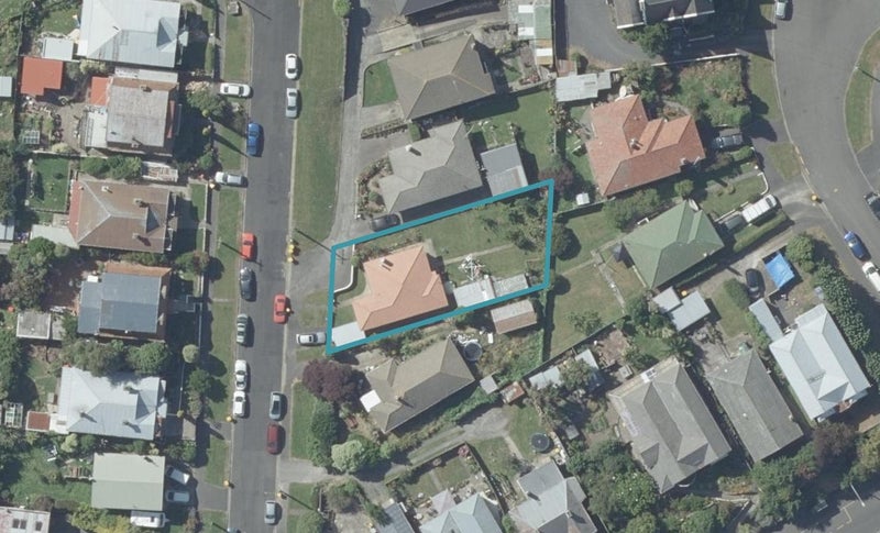 12 Asquith Street, Caversham, Dunedin - Carousel 1