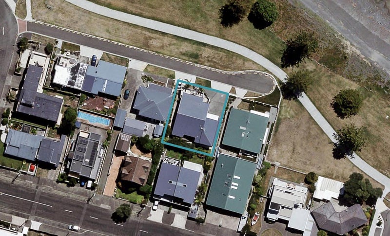 8 North Terrace, Westshore, Napier - Carousel 1